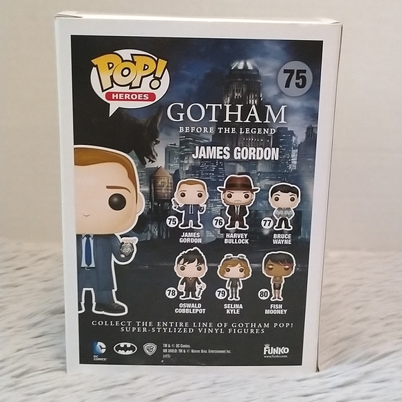 BNIB Funko Pop! Gotham James Gordon Vinyl Figure - Picture 4 of 6